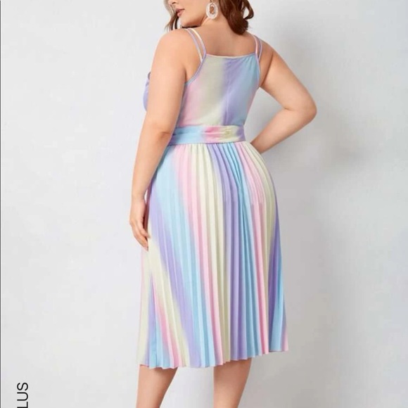 Ombré Pleated Cami Dress - Picture 2 of 8